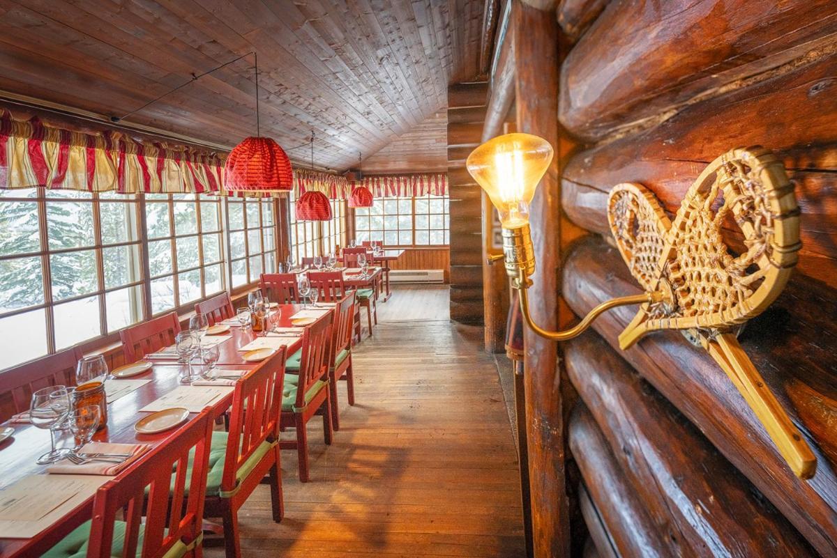Storm Mountain Lodge & Cabins 卡斯特尔朱克逊 外观 照片