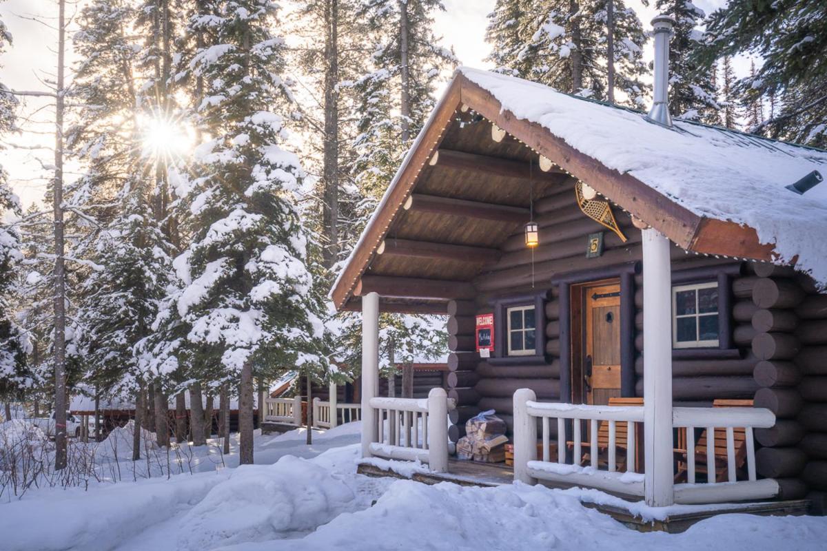 Storm Mountain Lodge & Cabins 卡斯特尔朱克逊 外观 照片